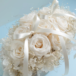 miniバラ&紫陽花のリングピロー【ANTIQUE　white】 2枚目の画像