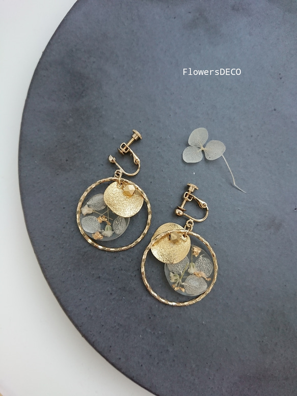 Flower Moon 紫陽花&かすみ草 白玉ホワイト【イヤリング・パーツ変更可】送料無料 3枚目の画像