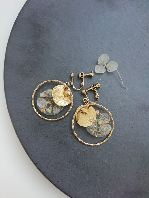 Flower Moon 紫陽花&かすみ草 白玉ホワイト【イヤリング・パーツ変更可】送料無料 4枚目の画像