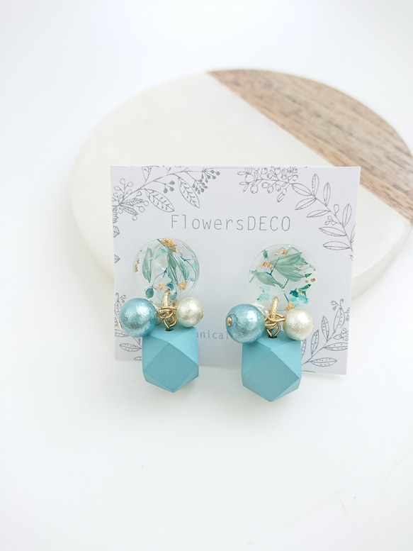 Pearl&Wood&Flower Blue gradation【ピアス・パーツ変更可】 2枚目の画像