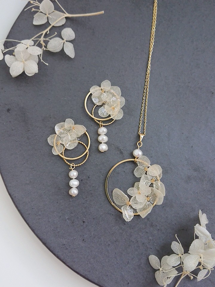 シンプル紫陽花&淡水パール 白玉色【ピアス・イヤリング&ネックレス】creema限定