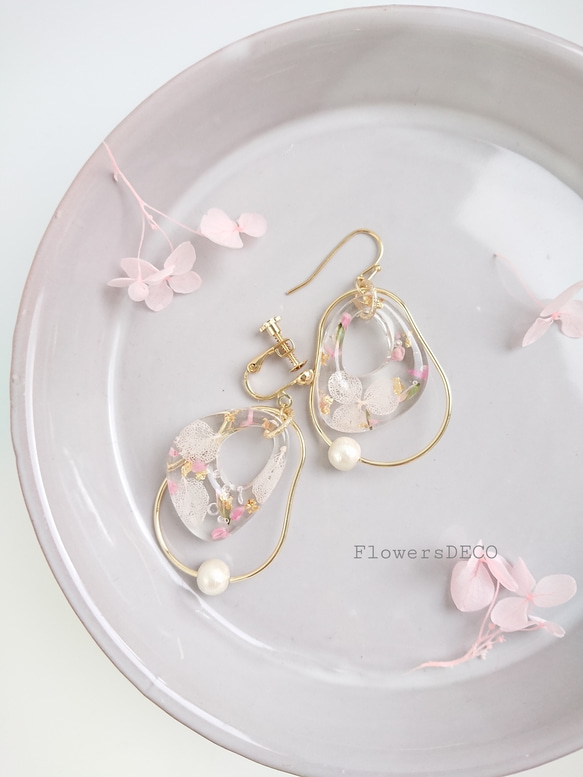 花筏 桜グラデーション Flowers & Cotton Pearl【ピアス・パーツ変更可】 2枚目の画像