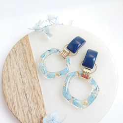 六角花壓克力珠2way【耳環及零件可更換】天藍色 第4張的照片