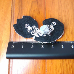 ビーズ刺繍のチューリップイヤーカフ(左耳用) 4枚目の画像