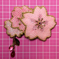 ビーズ刺繍の桜のヘアピン（新デザイン） 3枚目の画像