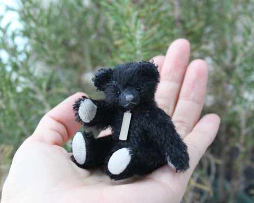 テディベア ミニチュア ハンドメイド 小さなぬいぐるみ 作家様 黒耳