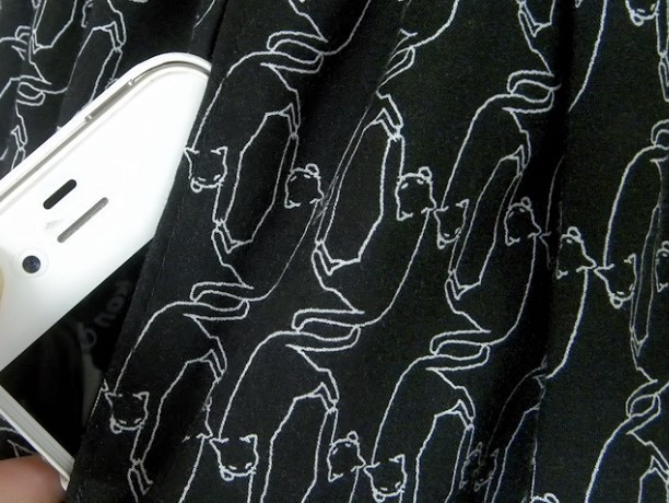 朝夕で早変わり! 気分も変わるリバーシブルスカート[フラワー][ネイビー]