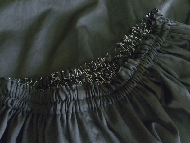 朝夕で早変わり! 気分も変わるリバーシブルスカート[フラワー][ネイビー]