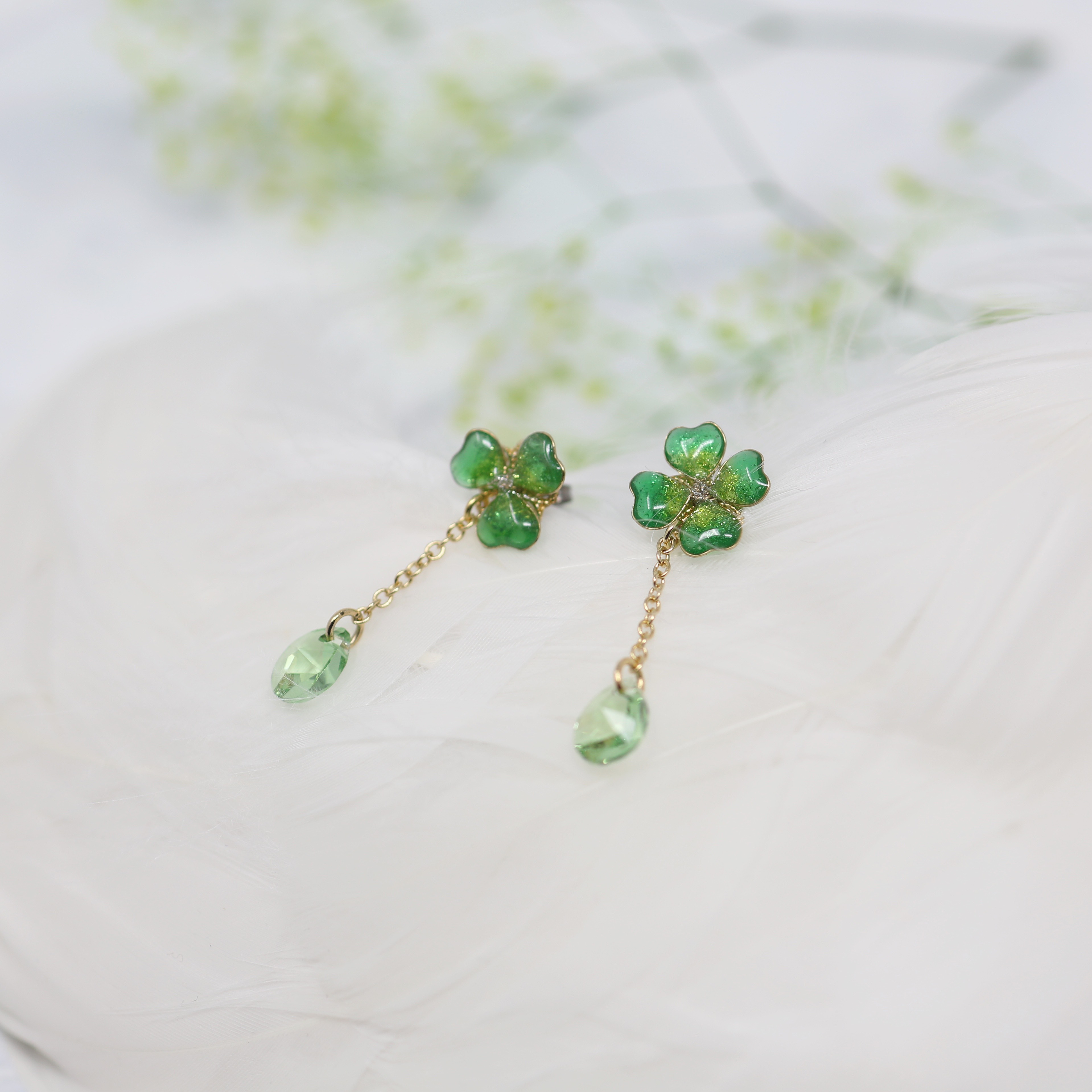 ToryBurch スタッド ピアス ロゴ クローバー お守り 幸運 TORY BURCH☆KIRA キラ クローバー スタッドピアス (Tory Burch