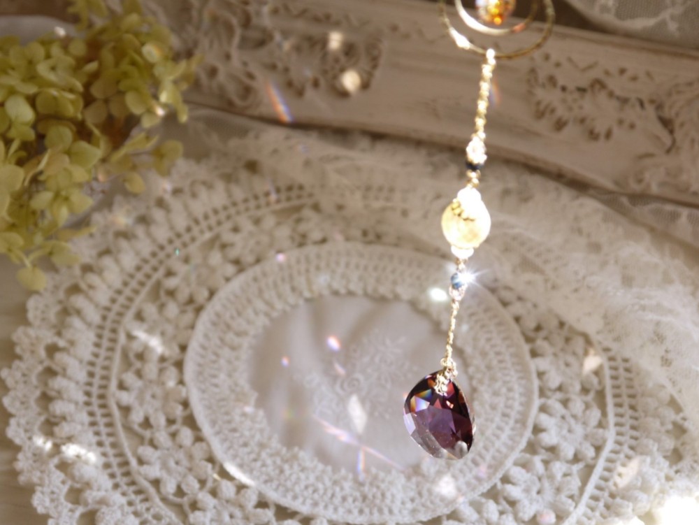 【サンキャッチャー】ペアシェイプ#8721/ドロップ型38mm(クリスタルライラック)