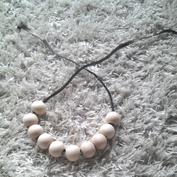 Wood Ball Necklace (木玉のネックレス) 2枚目の画像