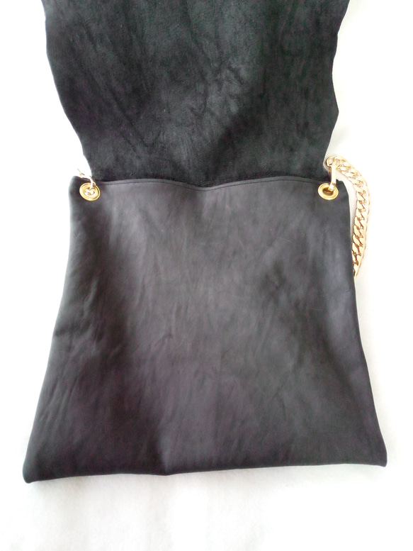 ​Blueblack leather asymmetric raw edge bag 5枚目の画像
