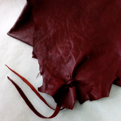 ​Wine red leather asymmetric raw edge bag 4枚目の画像
