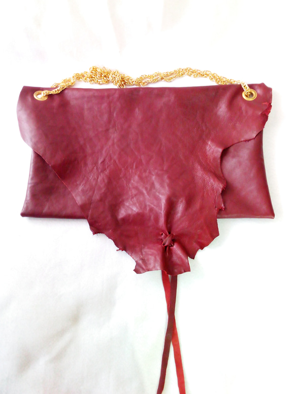 ​Wine red leather asymmetric raw edge bag 5枚目の画像
