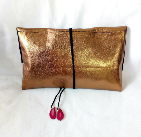 Gold leather and agate small envelope clutch bag 4枚目の画像