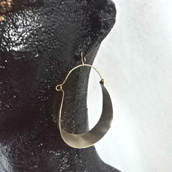 Matt gold brass hoop earrings 5枚目の画像