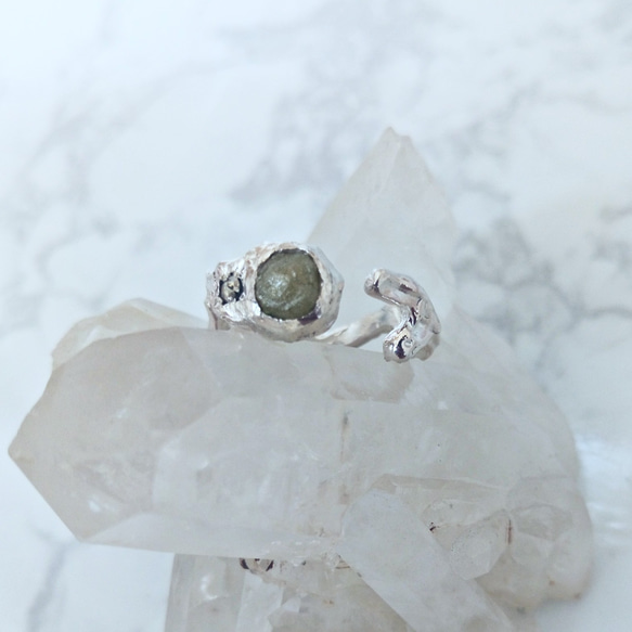 Natural rough diamond curved ring 4枚目の画像