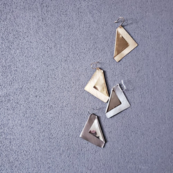 Origami earrings -2 colors- 1枚目の画像