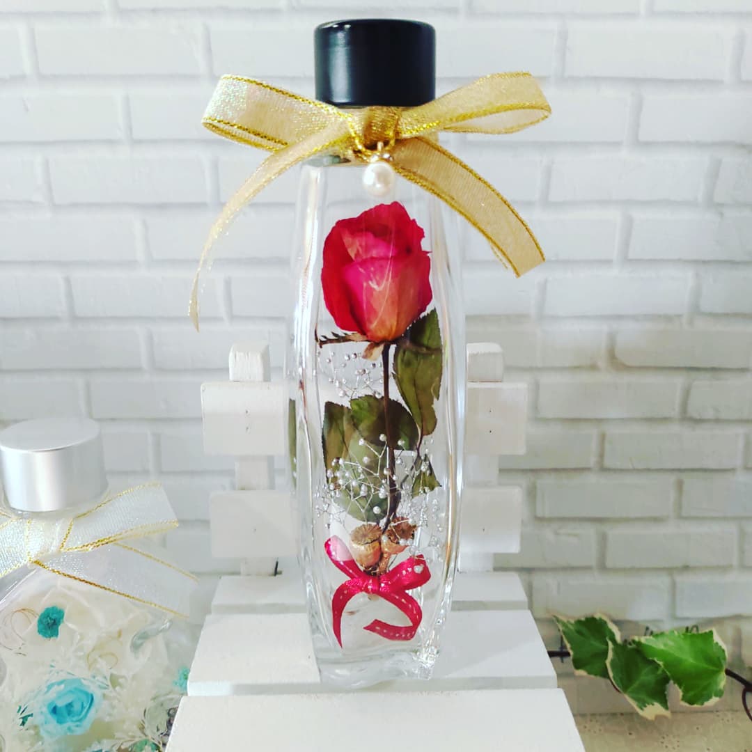 一輪の薔薇☆specialハーバリウム☆ ハーバリウム・植物標本 花