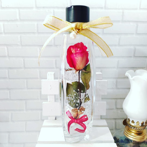 一輪の薔薇☆specialハーバリウム☆ ハーバリウム・植物標本 花 一輪の薔薇☆specialハーバリウム☆ ハーバリウム・植物標本 花