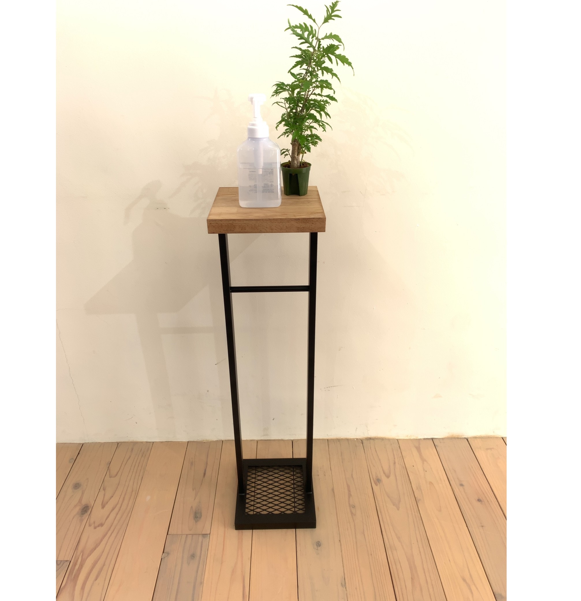 アイアンスタンド　展示台　アルコールスタンド