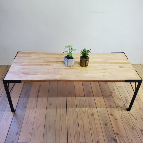 木とアイアンのローテーブル 鉄脚 観葉植物 カフェ風 キャンプ 木とアイアンのローテーブル 鉄脚 観葉植物 カフェ風 キャンプ