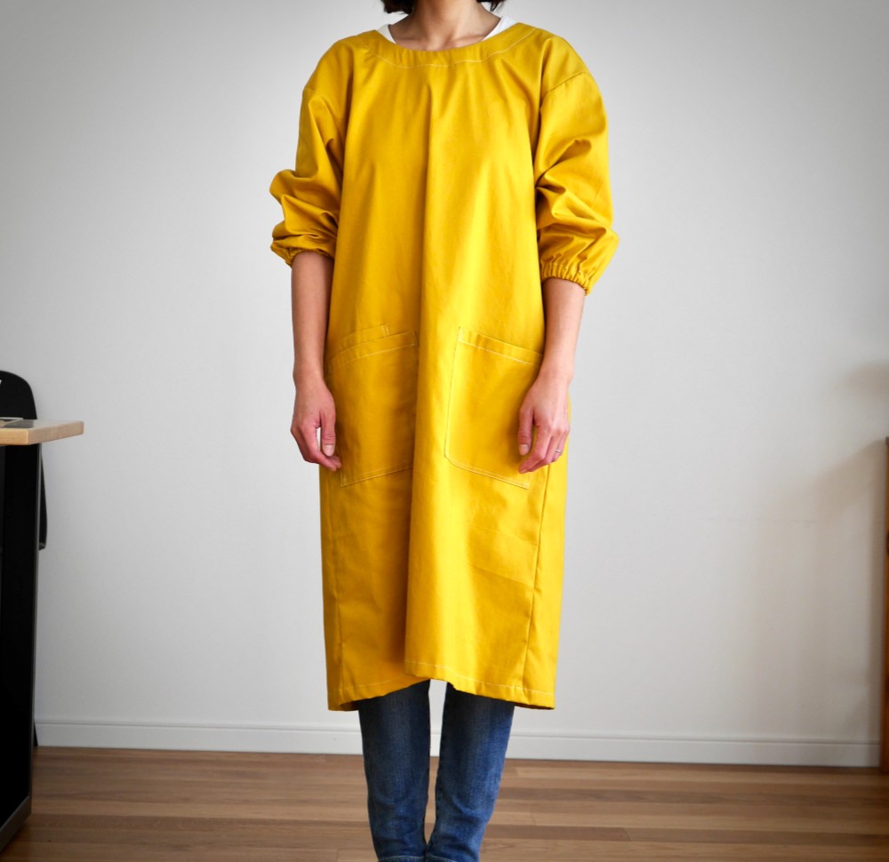 毎日寄り添う、長く愛せる割烹着 – シンプルコットン (マスタード）