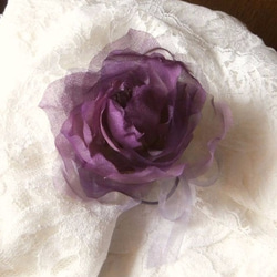 バラのコサージュ＊パープルネイビー～若紫 3枚目の画像