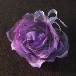 バラのコサージュ＊パープルネイビー～若紫 4枚目の画像