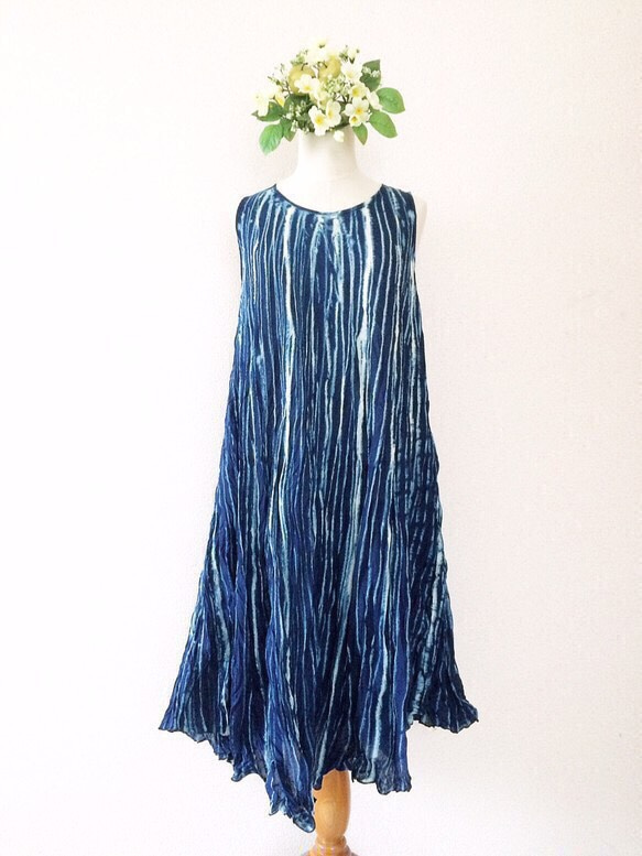 TIE-DYE INDIGO DRESS 2枚目の画像