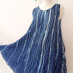 TIE-DYE INDIGO DRESS 3枚目の画像