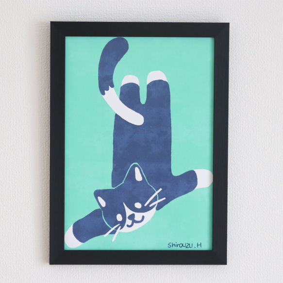 【送料無料】A4アートポスター・やわらかく動く 黒ネコ 2枚目の画像