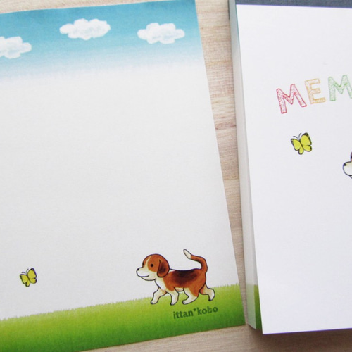 たっぷり80枚☆メモ帳☆オリジナルデザイン「犬とちょうちょ」サイズ