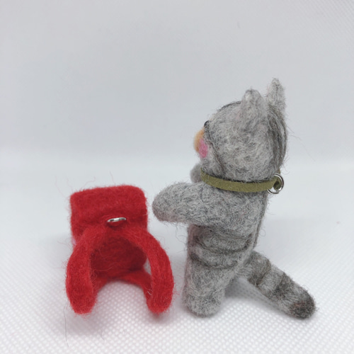 ランドセル猫ちゃんキーホルダー(サバトラ猫)羊毛フェルト 羊毛