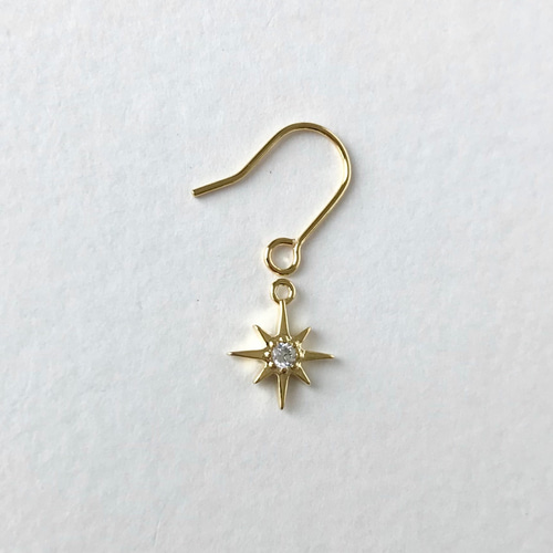 小さな八芒星チャーム ゴールド（ジルコニア付）】4個 #2-037-4