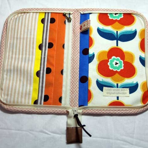 ハンドメイド マルチケース Sサイズラウンドファスナー母子手帳ケース