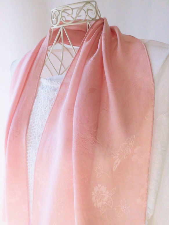專題作品·植物染色·櫻花圖案·絲綢·短披肩·櫻花色Harari 第2張的照片