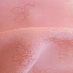 專題作品·植物染色·櫻花圖案·絲綢·短披肩·櫻花色Harari 第4張的照片