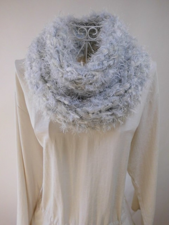 再展×2·蓬鬆♪Snood（白色聖誕節）_白色·灰色·兩種顏色的毛皮·非常柔軟！美利奴羊駝包括在內 第5張的照片