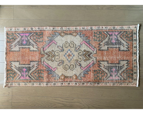 楽天市場】トルコ手織り絨毯 シワス 85×55cm ヤストゥク