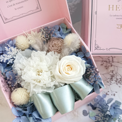 Happiness Flowers ペールブルー【Flowers  Box】ホワイトカーネーション 4枚目の画像