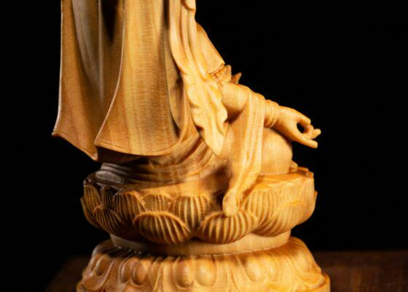 観音菩薩   木彫仏像  供養品  置き物   仏教工芸品 5枚目の画像