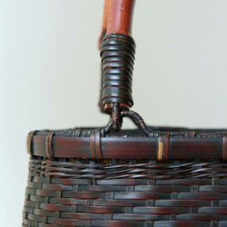 職人手作り 竹編みバッグ  便攜 小物入れ籠 ハンドバッグ 3枚目の画像