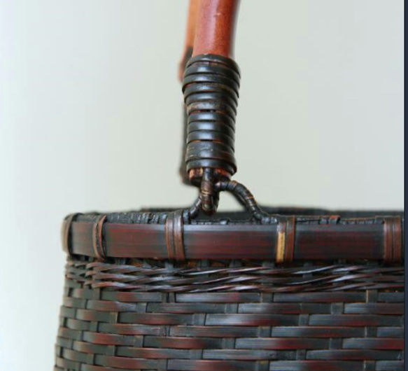 職人手作り 竹編みバッグ  便攜 小物入れ籠 ハンドバッグ 3枚目の画像