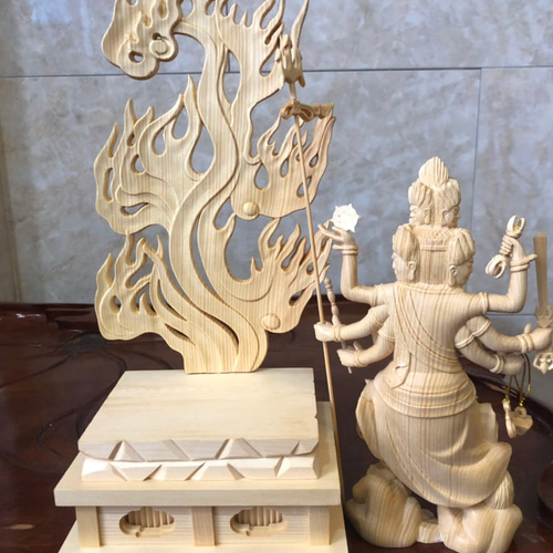極上品 木彫仏像 大元帥明王 木彫仏教 供養品 木工細工 災難除去