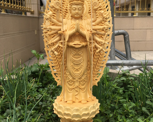 柬埔寨菩薩棋沈香 精雕観音像 小型仏堂供養用 5468 柬埔寨菩薩棋沈香 精雕観音像 小型仏堂供養用 5468 - メルカリ