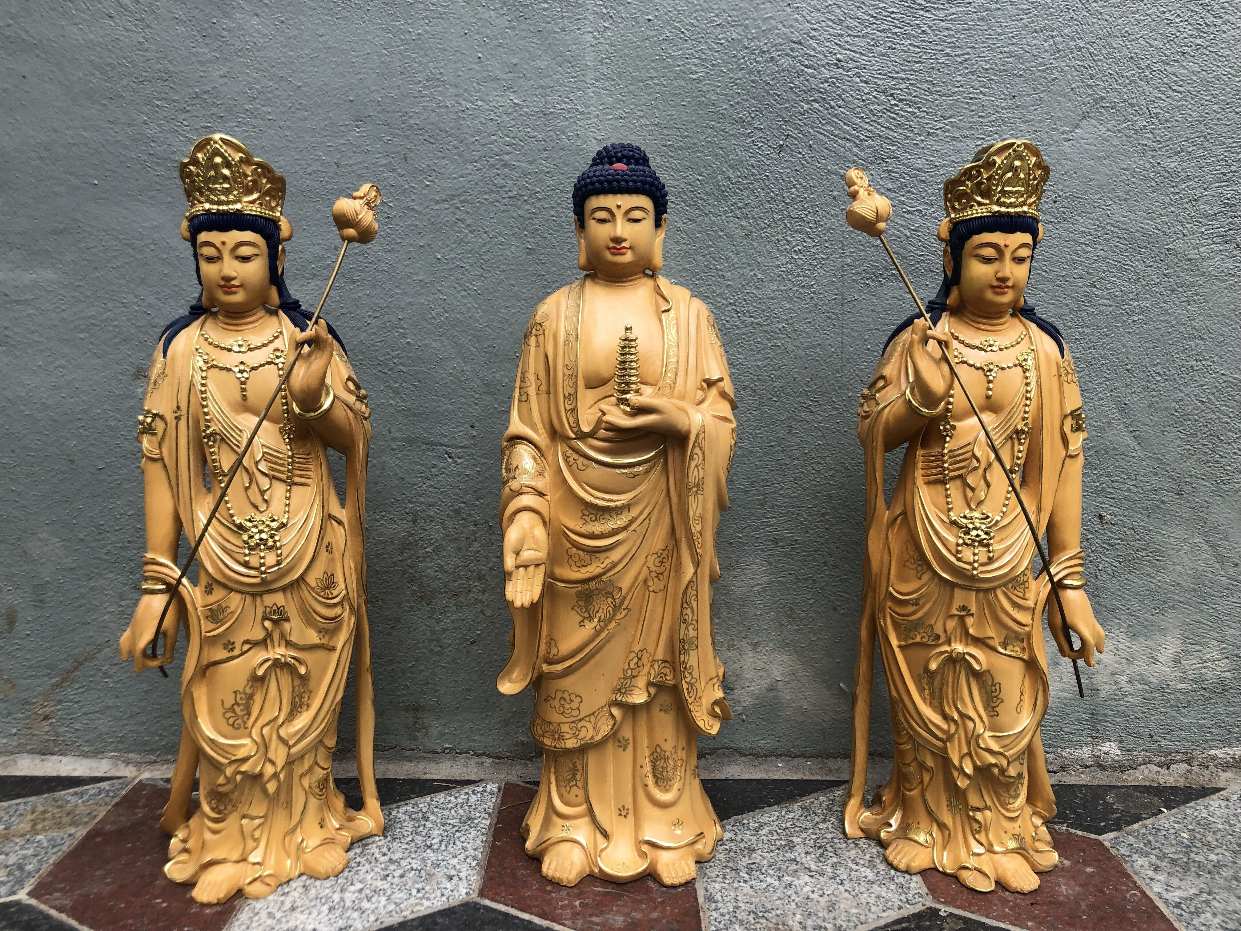 大型高61cm 井波彫刻　仏教工芸品　総楠製　極上彫　木彫仏像　薬師如来三尊立像 大型高61cm 井波彫刻仏教工芸品総楠製極上彫木彫仏像薬師如来三