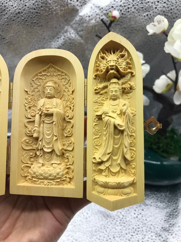 西方三聖  木彫仏像   阿弥陀如来  地蔵菩薩  勢至菩薩  仏師彫り  災難除去  仏教工芸品 3枚目の画像