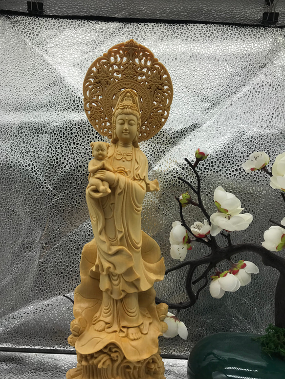 仏教美術　金彩柘植彫刻　慈母観音立像　仏像　置物　M　7076 楽天市場】黄楊彫刻 仏像 慈母観音 : 光ネット組合 楽天市場店