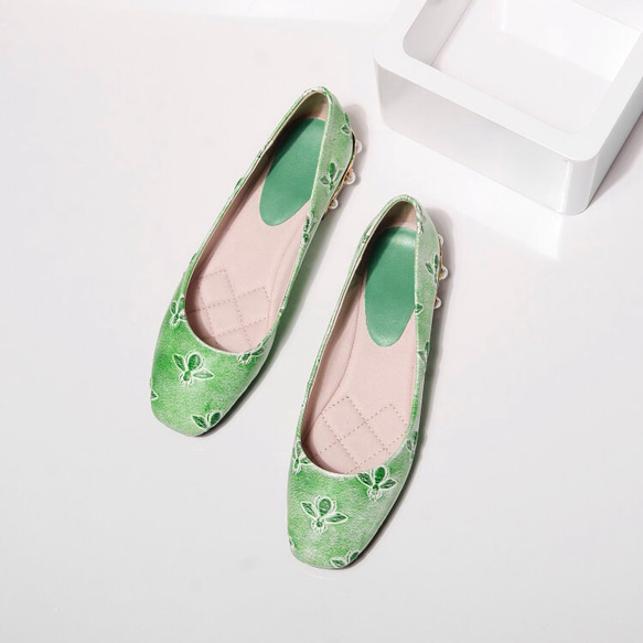 スクエアトゥエンボスハラコレザーペタンコ靴ヒールビッグパールバレエシューズ全2色 3枚目の画像